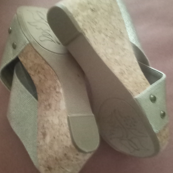 White Mountain Banner Sandals - Picture 3 of 6